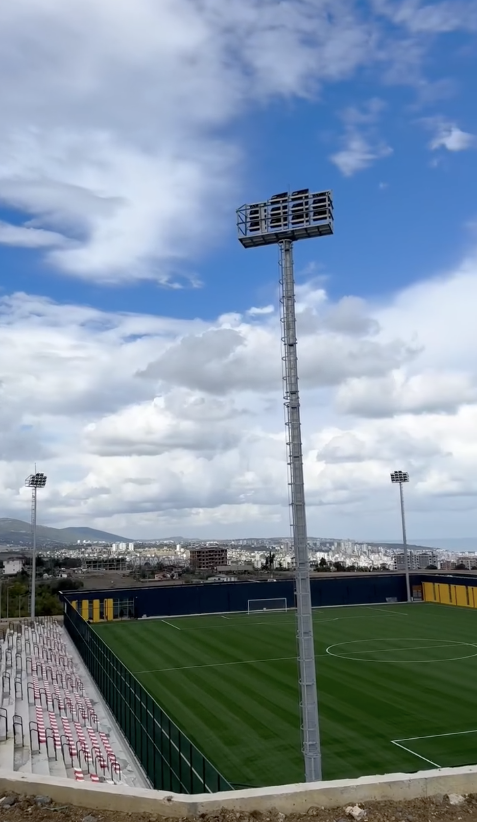Çobanözü Futbol Sahası — Saha projektör direkleri & iç aydınlatma